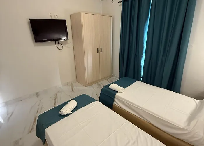 Apartmanhotel Penelope - Luxury Sea Front Guviá