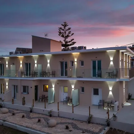 Penelope - Sea Front Studio Apartmanhotel Guviá