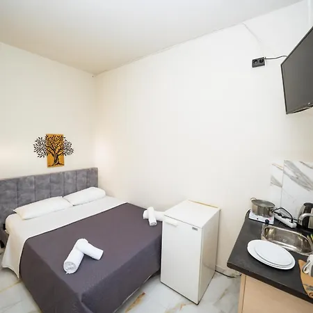 Penelope - Sea Front 3* Гоувия