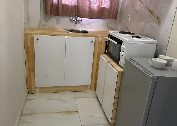 Penelope - Luxury Sea Front Aparthotel *